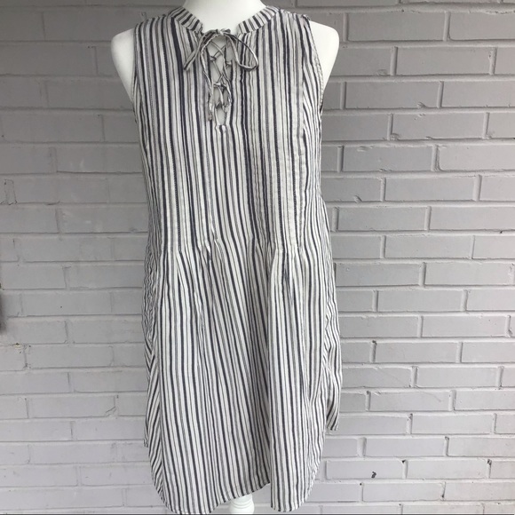 Old Navy Dresses & Skirts - Blue & white striped Old Navy dress size small